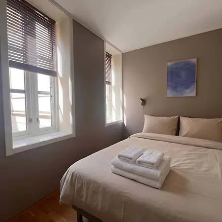 Centre - Modern 2br Lejlighed *